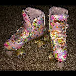 IMPALA ROLLER SKATES -CYNTHIA ROWLEY FLORAL W/PADS